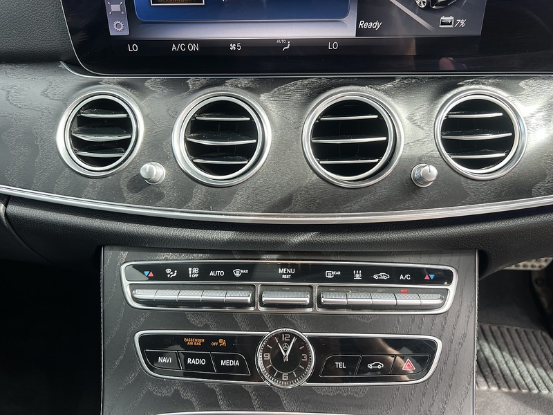 Mercedes-Benz E Class E300de AMG Line - U12618