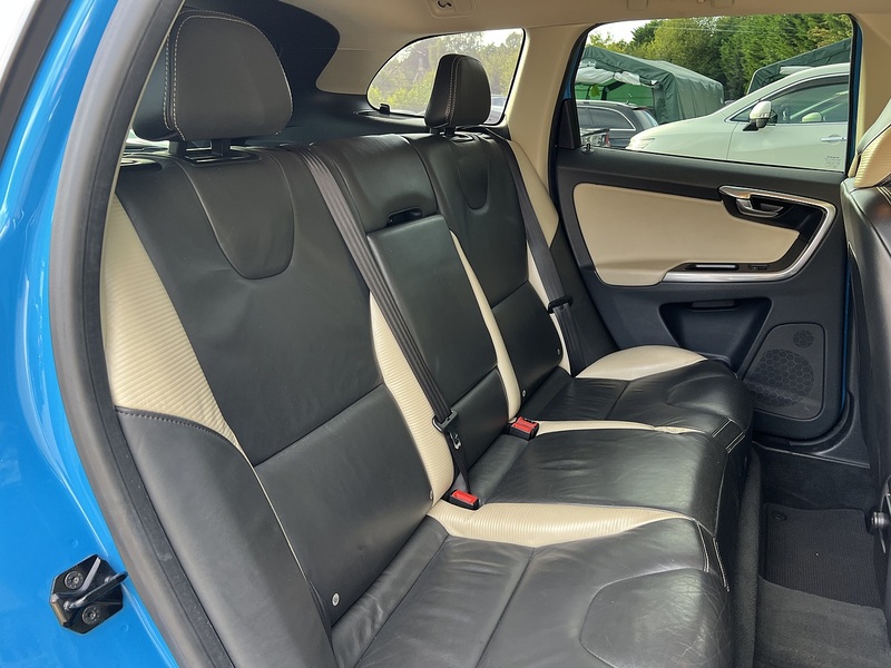 Volvo Xc60 T5 R-Design Awd - U12619