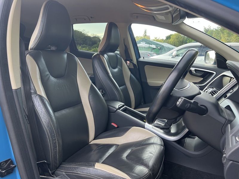 Volvo Xc60 T5 R-Design Awd - U12619