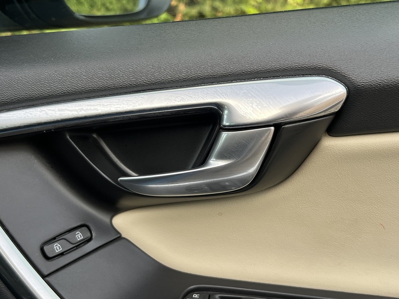Volvo Xc60 T5 R-Design Awd - U12619