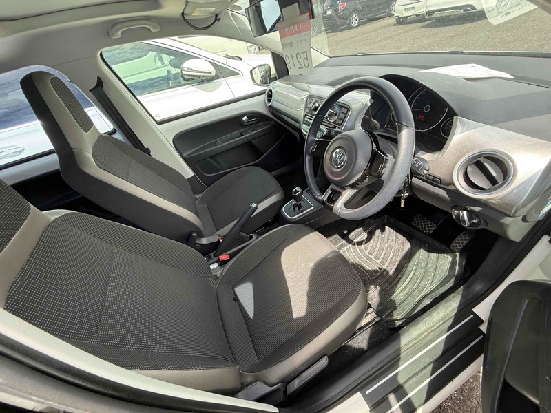 Volkswagen Up High Up - U12621