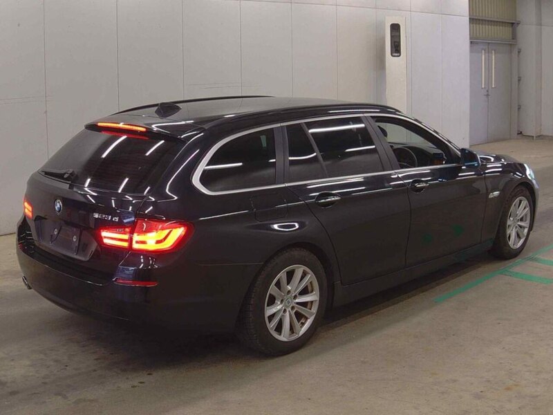 BMW 5 Series 523D Blue Performance Touring - U12624