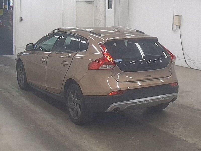 Volvo V40 T5 Cross Country Awd - U12639