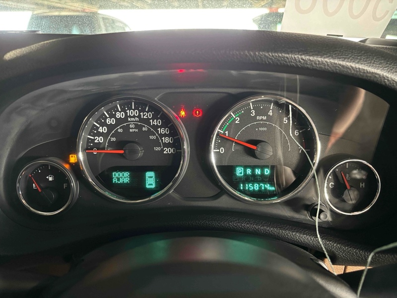 Jeep Wrangler Sahara Unlimited - U12643