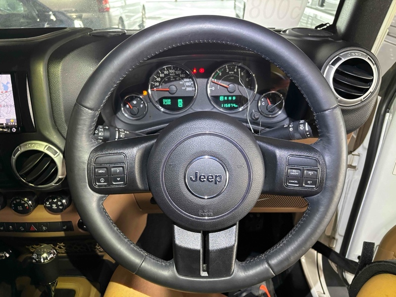 Jeep Wrangler Sahara Unlimited - U12643