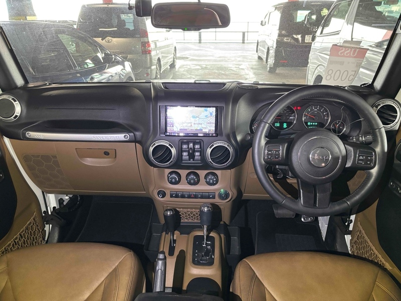Jeep Wrangler Sahara Unlimited - U12643