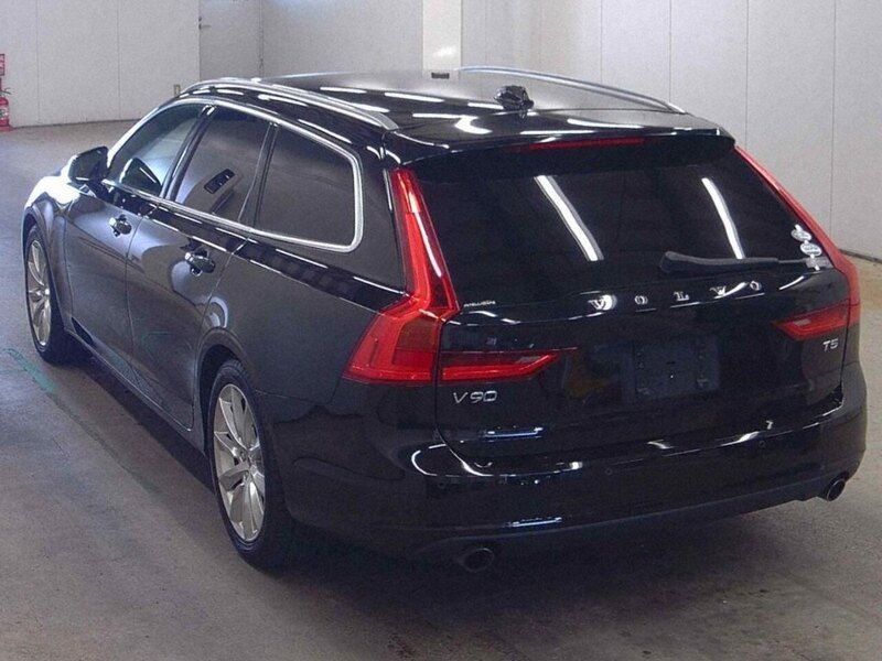 Volvo V90 T5 Momentum - U12650