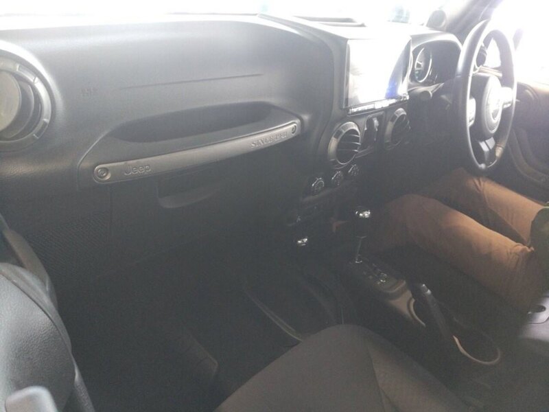 Jeep Wrangler Unlimited Sahara - U12651