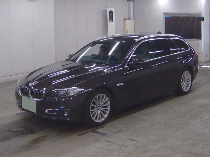 BMW 5 Series 523d Touring Luxury - U12663