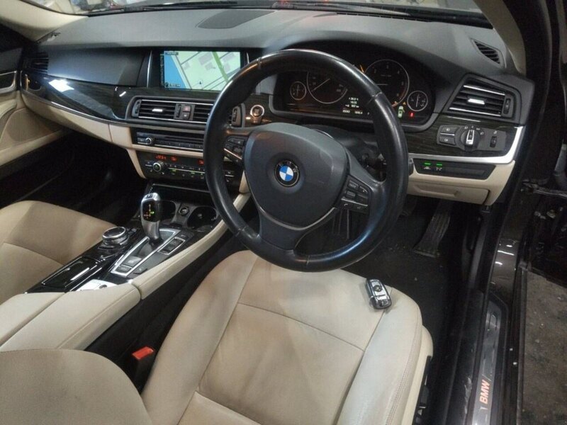 BMW 5 Series 523d Touring Luxury - U12663