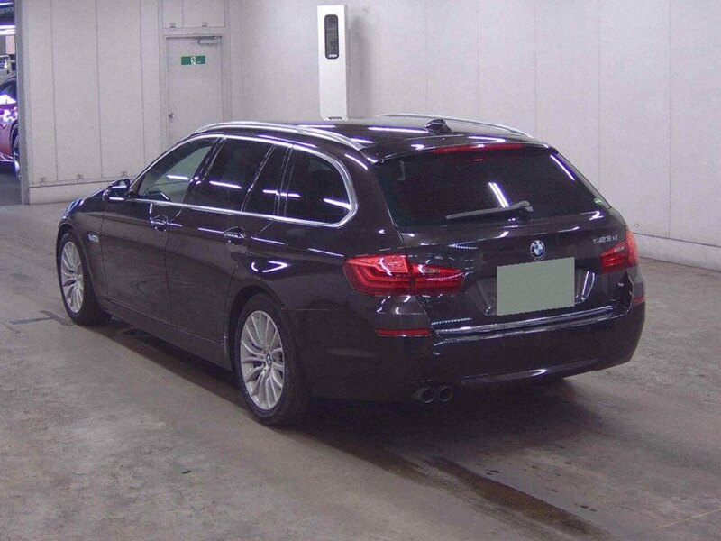 BMW 5 Series 523d Touring Luxury - U12663