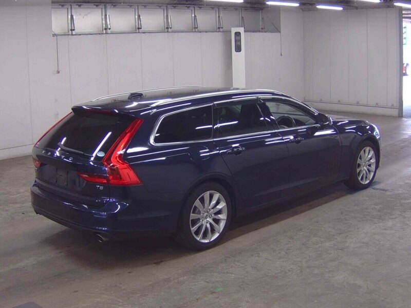 Volvo V90 T5 Momentum - U12667