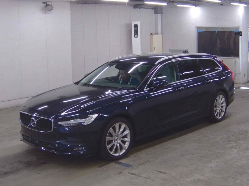 Volvo V90 T5 Momentum - U12667