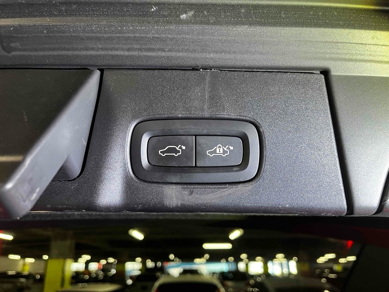 Volvo V90 T5 Momentum - U12667