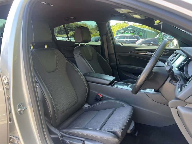 Vauxhall Insignia i Turbo SRi VX Line Nav - U12670
