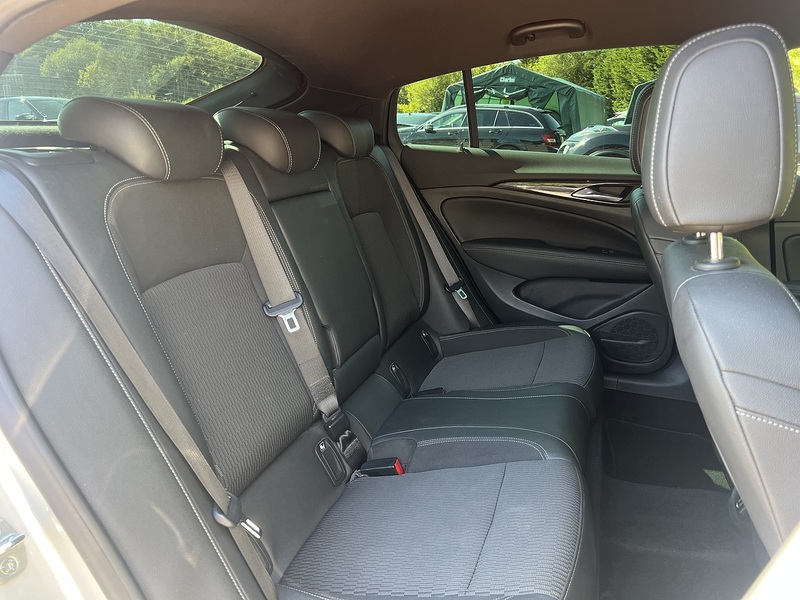 Vauxhall Insignia i Turbo SRi VX Line Nav - U12670
