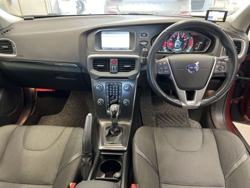 Volvo V40 T5 AWD - U12672