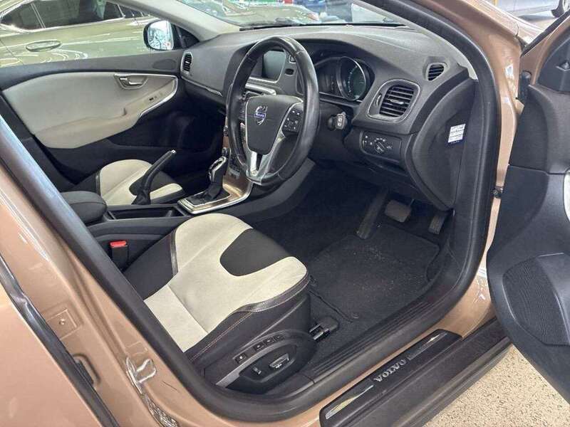 Volvo V40 T5 Cross Country Awd - U12673