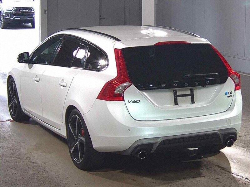 Volvo V60 T6 R-Design Awd - U12684