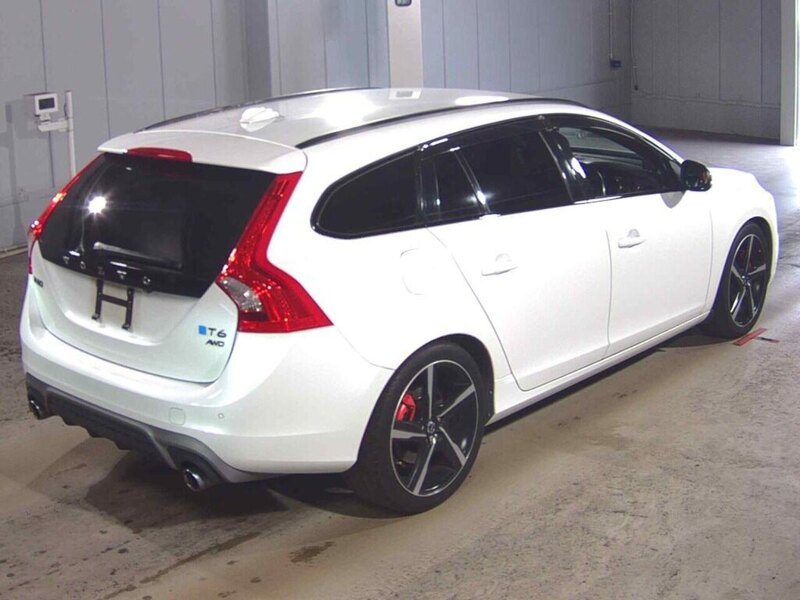 Volvo V60 T6 R-Design Awd - U12684