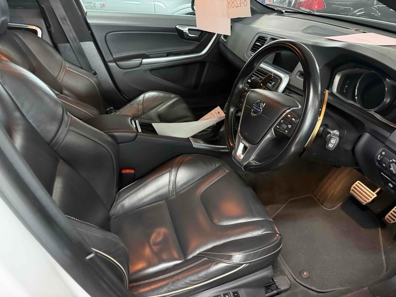 Volvo V60 T6 R-Design Awd - U12684