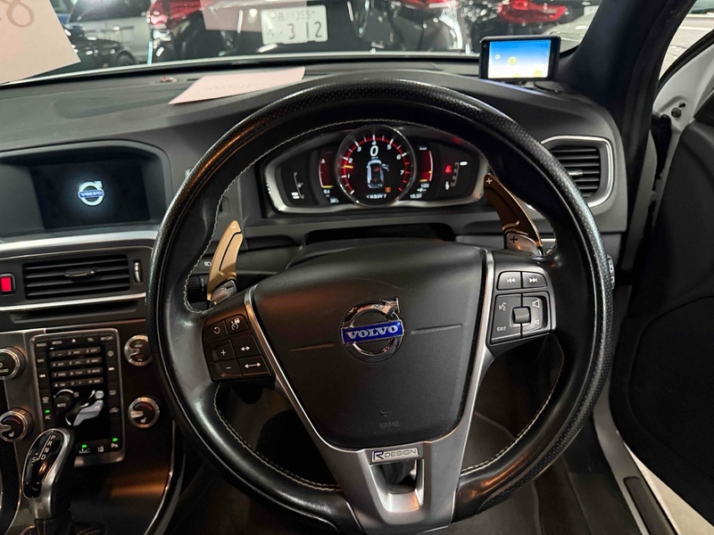 Volvo V60 T6 R-Design Awd - U12684