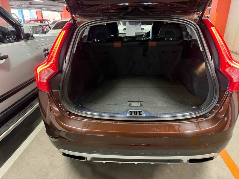 Volvo V60 T5 Cross Country Awd - U12685