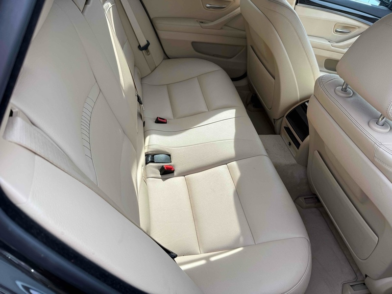 BMW 5 Series 523D Luxury Touring - U12687