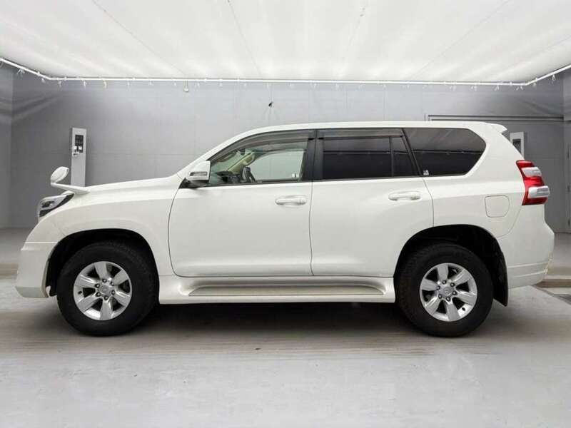 Toyota Land Cruiser Prado TX L Package - U12689
