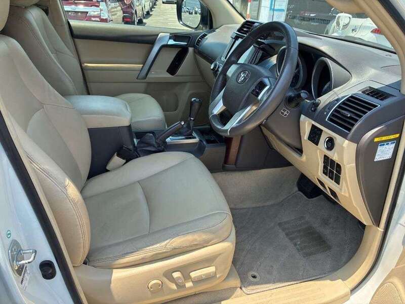 Toyota Land Cruiser Prado TX L Package - U12689
