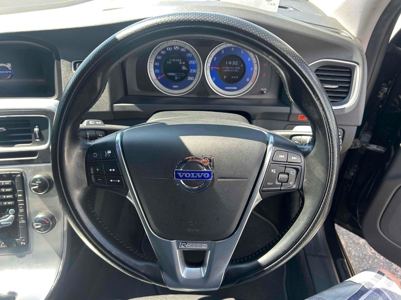 Volvo V60 T4 Se - U12690