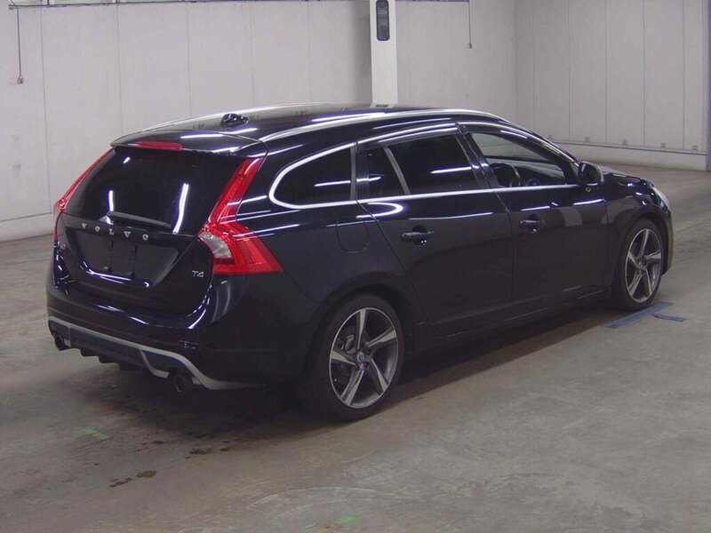 Volvo V60 T4 Se - U12690