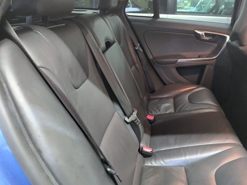 Volvo V60 T4 Se - U12691