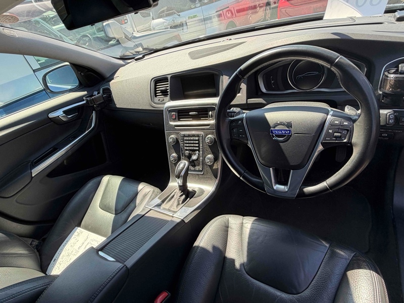 Volvo V60 T4 Se - U12691
