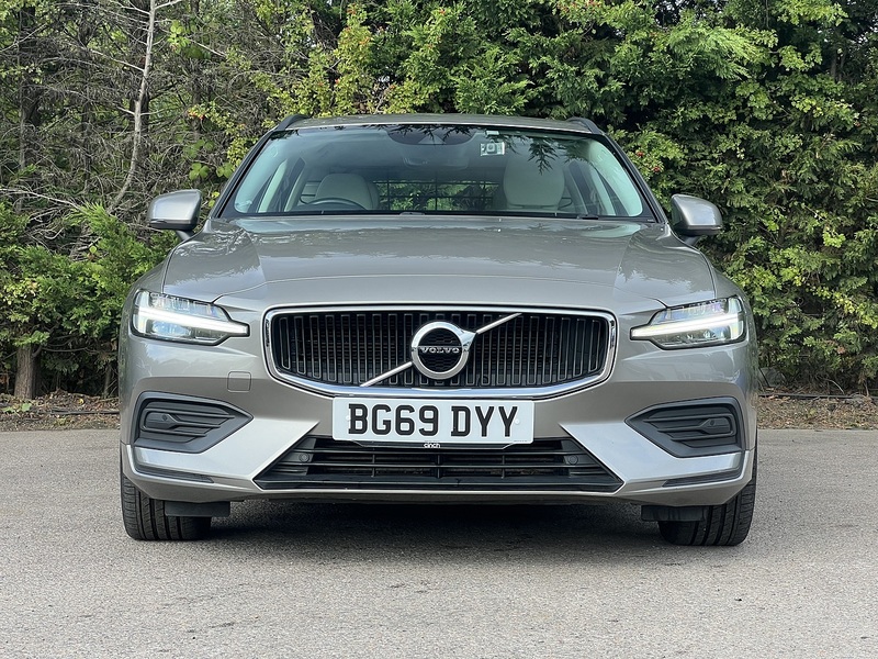 Volvo V60 D3 Momentum Plus - U12696