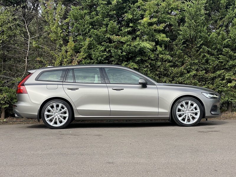 Volvo V60 D3 Momentum Plus - U12696