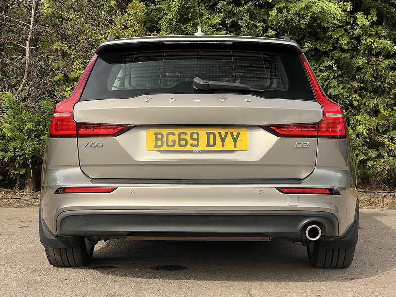 Volvo V60 D3 Momentum Plus - U12696