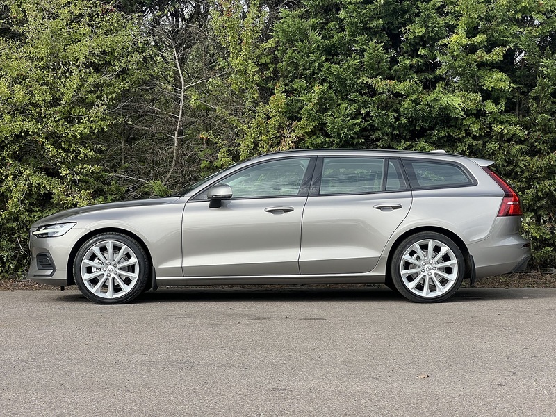 Volvo V60 D3 Momentum Plus - U12696