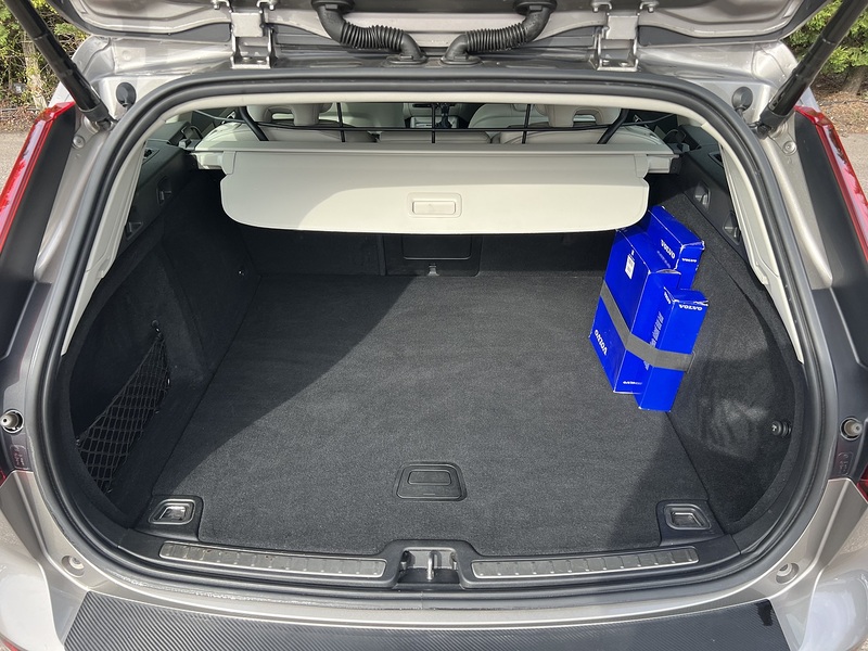 Volvo V60 D3 Momentum Plus - U12696