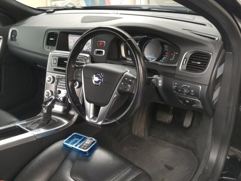 Volvo V60 T4 Se - U12698