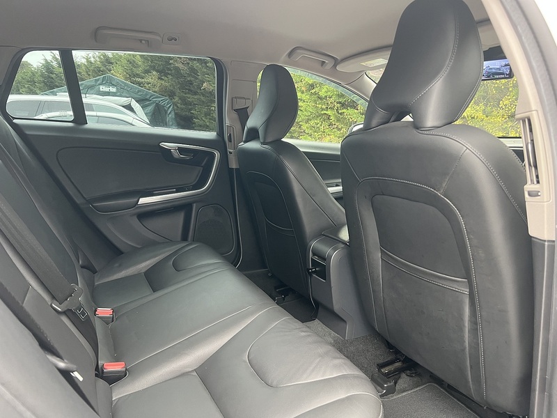 Volvo V60 D4 Se - U12700