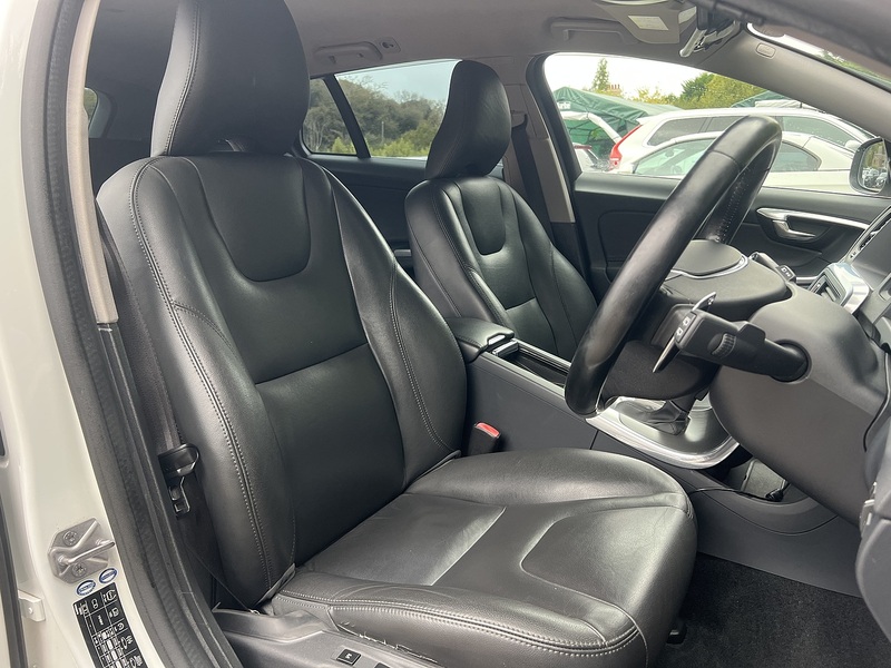 Volvo V60 D4 Se - U12700