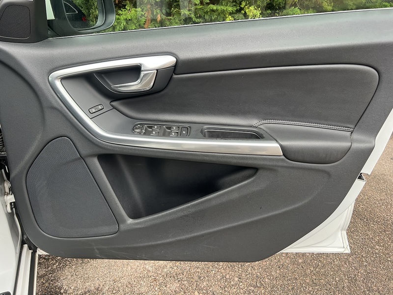 Volvo V60 D4 Se - U12700