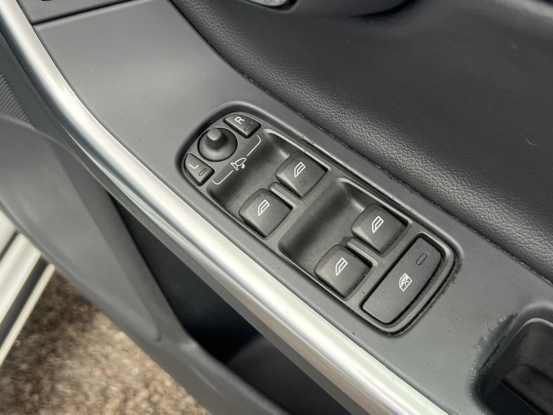 Volvo V60 D4 Se - U12700