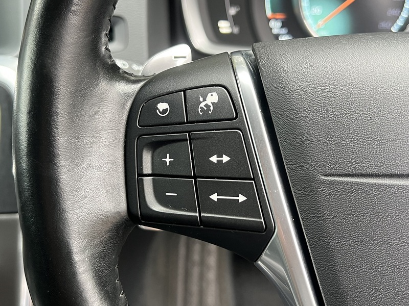 Volvo V60 D4 Se - U12700