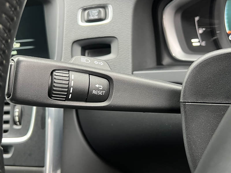 Volvo V60 D4 Se - U12700