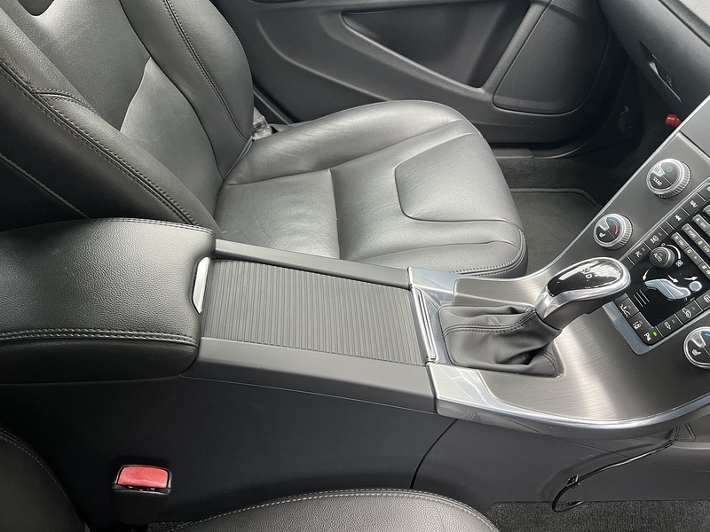 Volvo V60 D4 Se - U12700