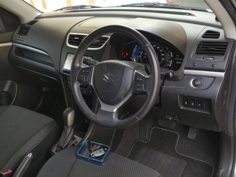 Suzuki Swift RS-DJE - U12703