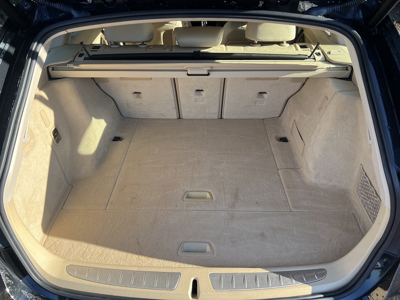 BMW 3 Series 320I Luxury Touring - U12704