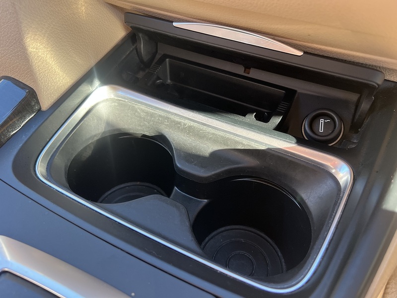 BMW 3 Series 320I Luxury Touring - U12704